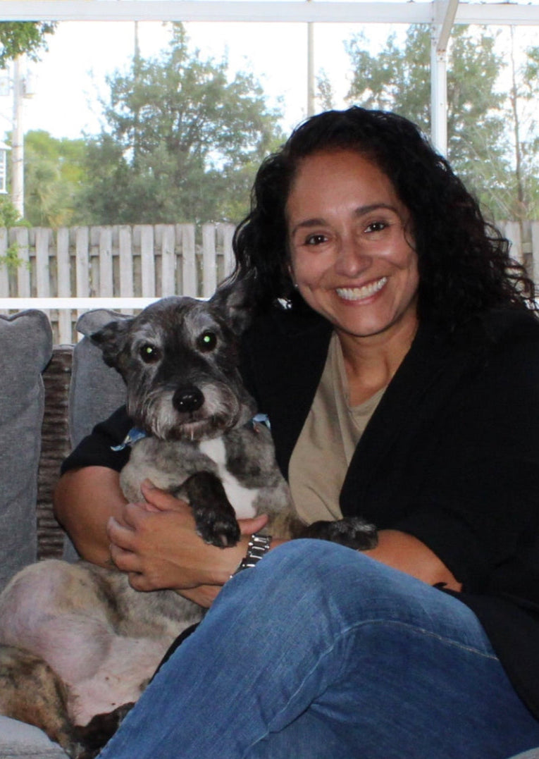 Marisol and Toby from Tobsters outside by a pool
